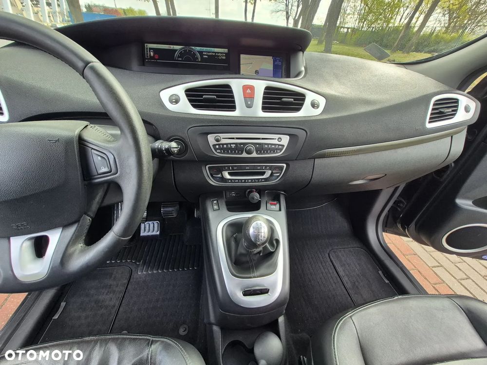 Renault Scenic 1.9 dCi FAP Privilege - 29