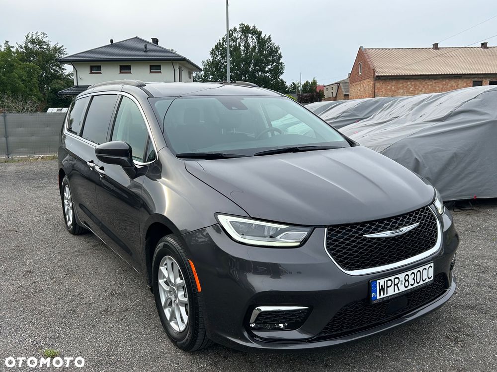 Chrysler Pacifica - 4
