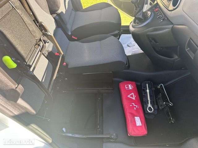 Peugeot PARTNER LONGA 3 LUGARES - 16