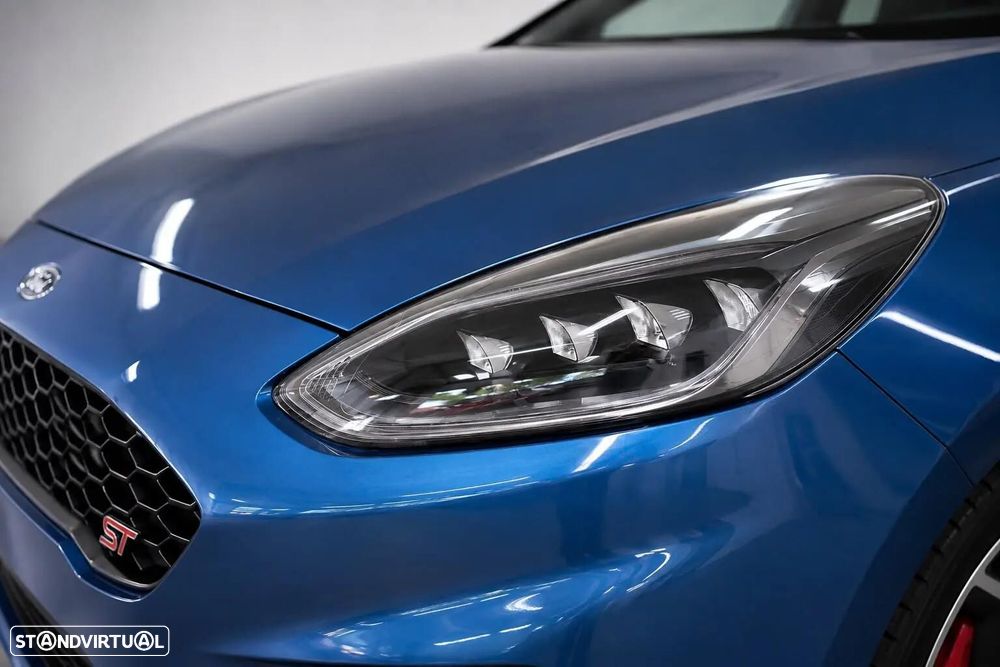 Ford Fiesta 1.5 EcoBoost S&S c/ Pack Pele Exclusiva ST - 12