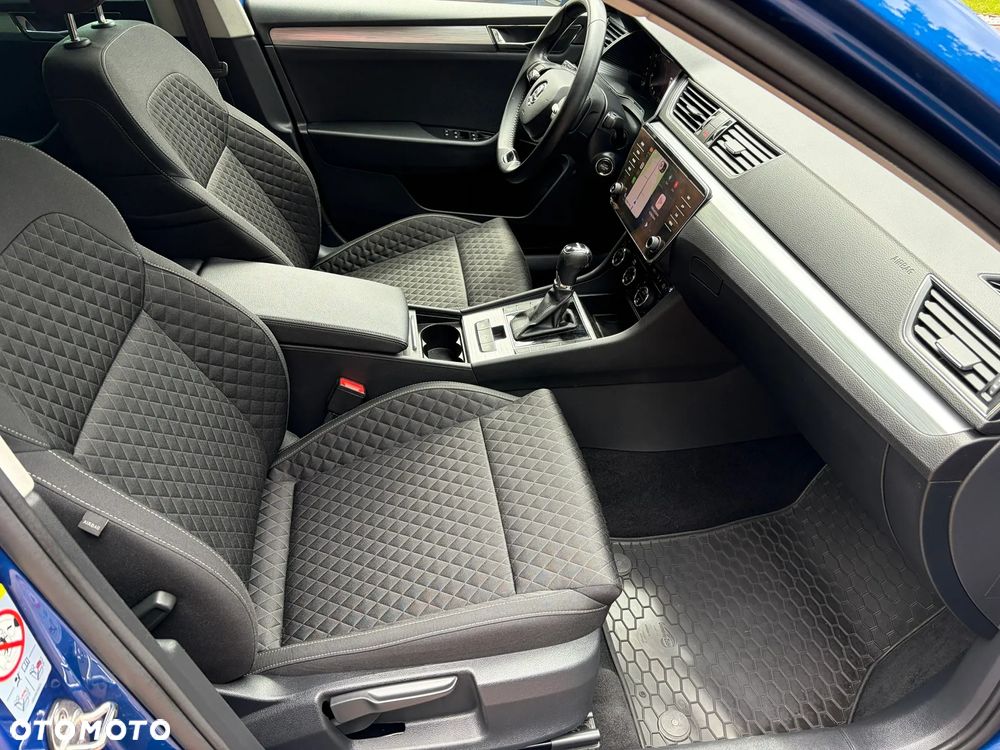Skoda Superb 2.0 TDI SCR Style DSG - 19