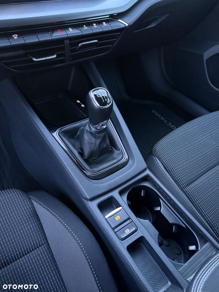 Skoda Octavia 1.5 TSI ACT Ambition - 27