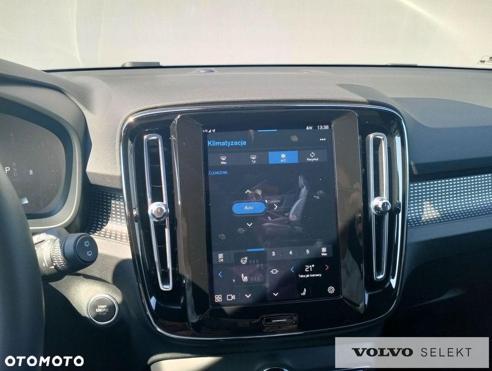 Volvo XC 40 - 18