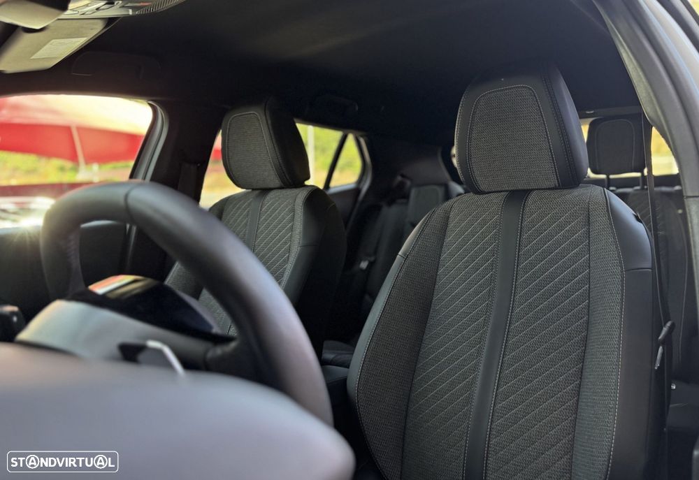 Peugeot 2008 1.2 Hybrid Allure e-DCS6 - 19