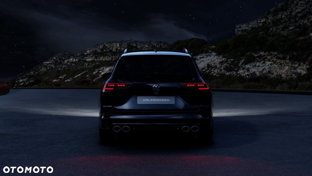 Volkswagen Golf Variant 2.0 TSI 4Motion R - 18