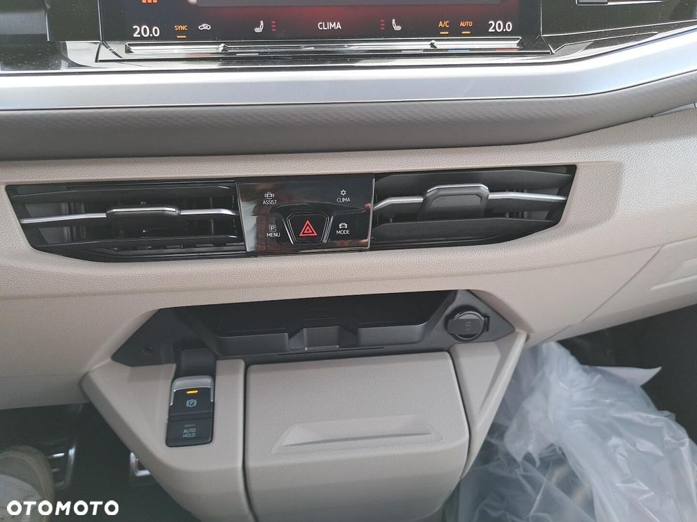 Volkswagen Multivan - 21