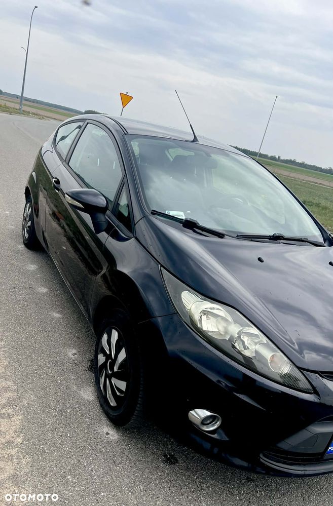 Ford Fiesta - 2
