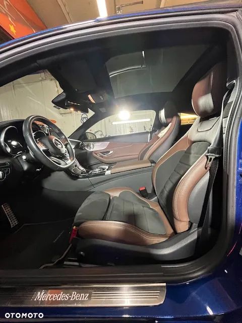 Mercedes-Benz Klasa C 300 9G-TRONIC - 8
