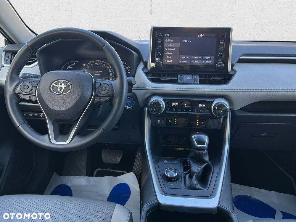 Toyota RAV4 - 18