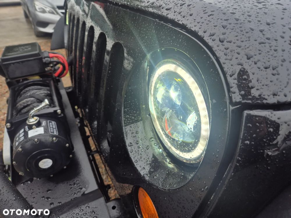 Jeep Wrangler Unlimited 3.8 Sport - 10