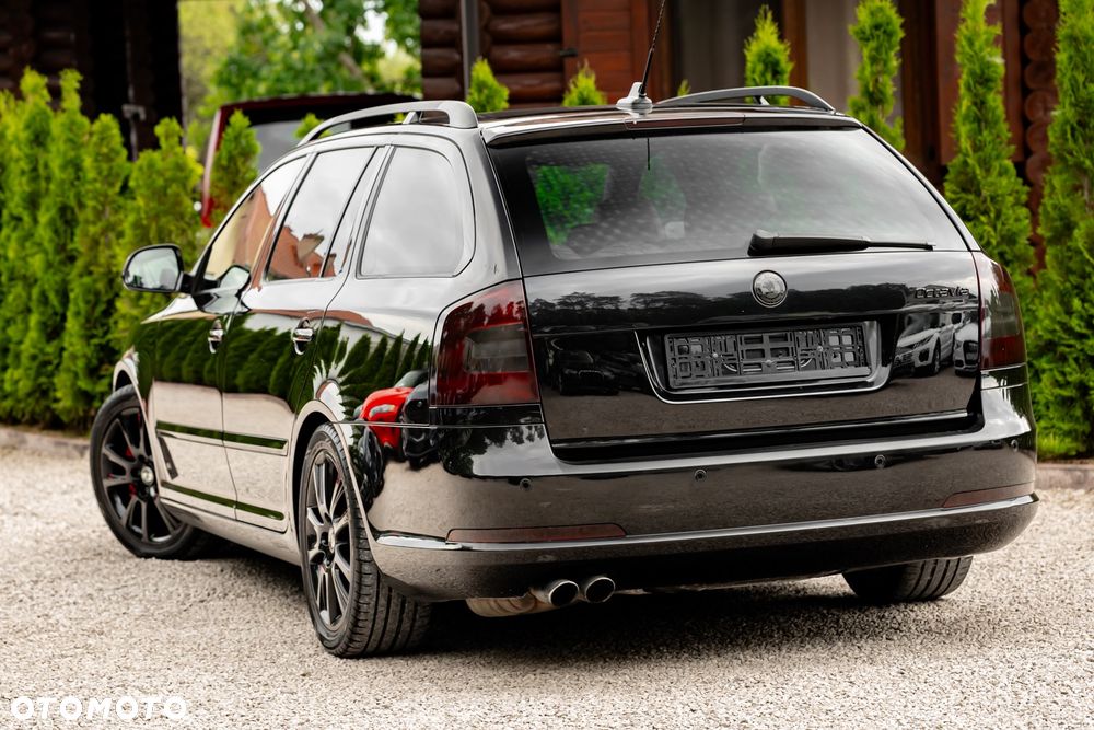 Skoda Octavia 2.0 TSI RS - 9