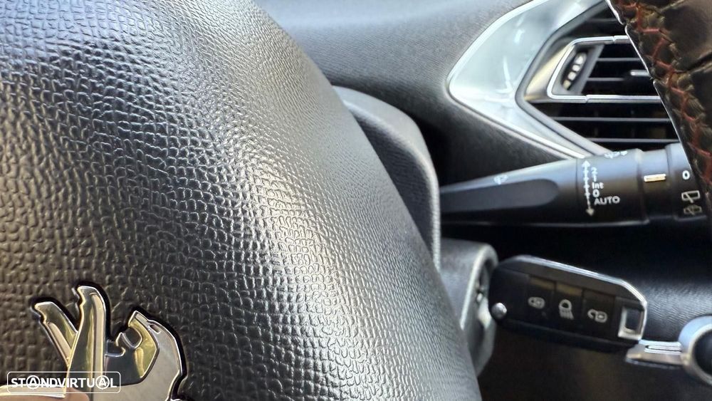 Peugeot 308 SW 1.6 BlueHDi GT Line - 41