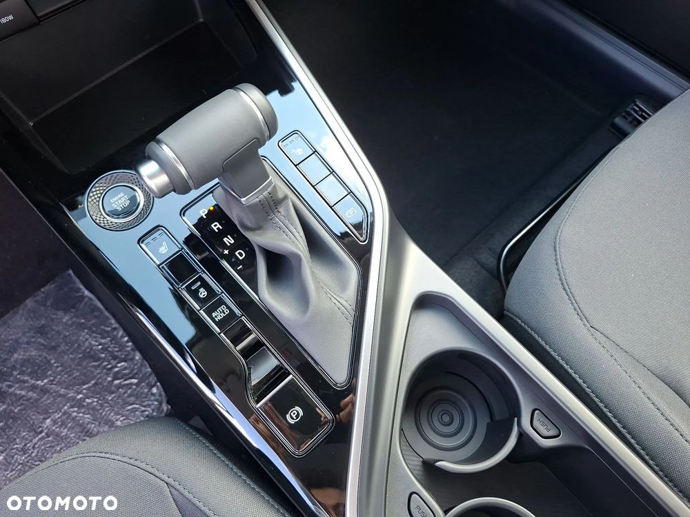 Kia Niro 1.6 GDI Hybrid M - 17