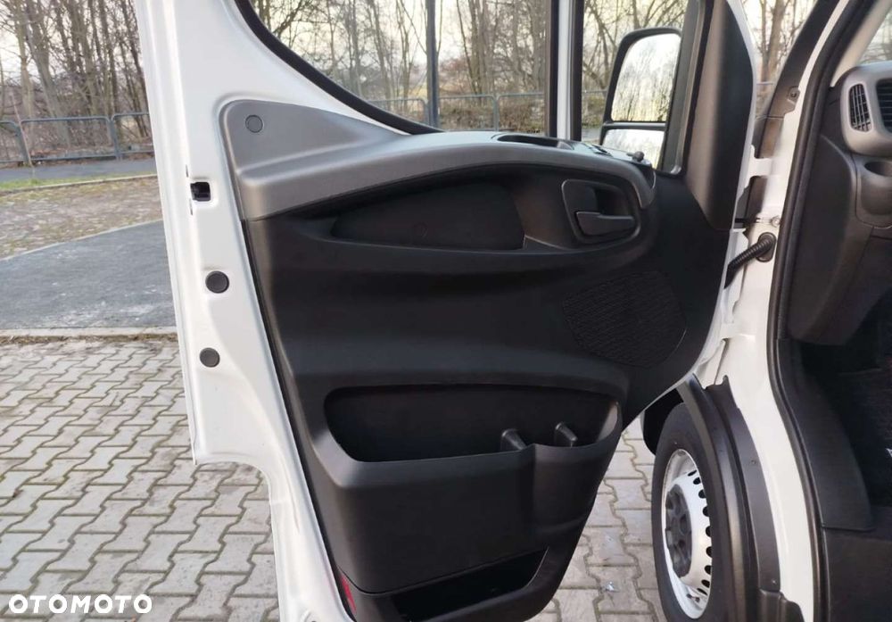 Iveco Daily 35S18 - 15