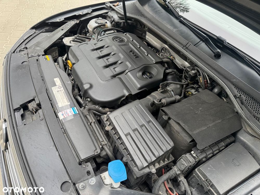 Volkswagen Passat 2.0 TDI SCR DSG Highline - 18
