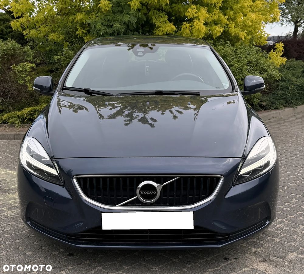 Volvo V40 D2 Geartronic Linje Svart - 2