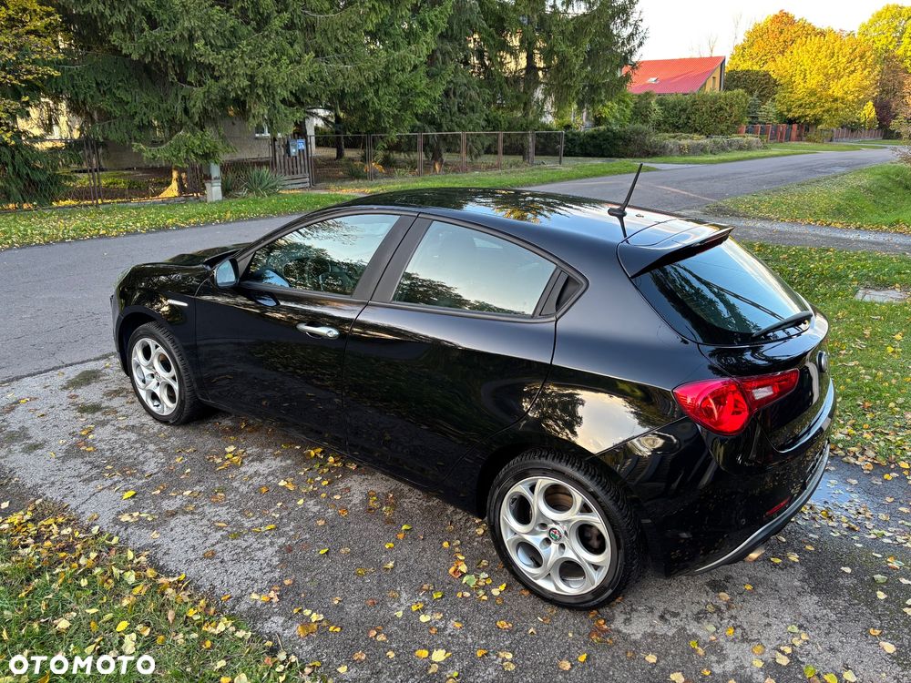 Alfa Romeo Giulietta 1.4 TB 16V Lusso Ti - 12