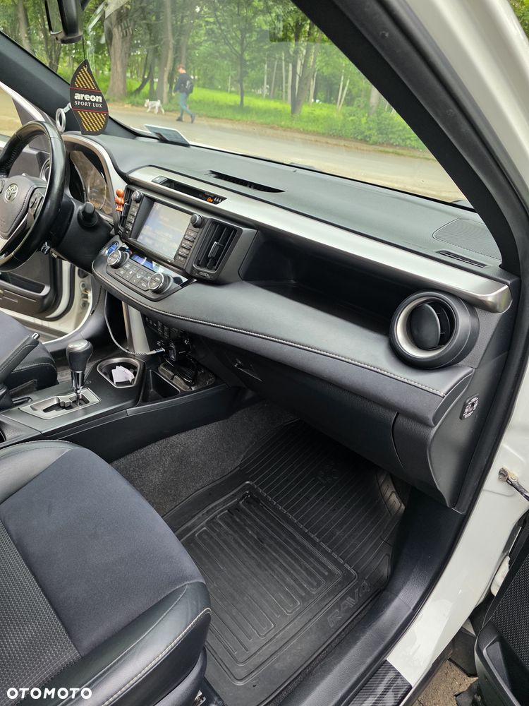 Toyota RAV4 Hybrid Premium 4x2 - 2