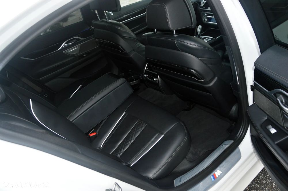 BMW Seria 7 730d - 17