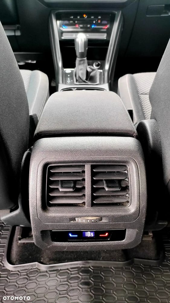 Volkswagen Touran 1.5 TSI EVO Comfortline DSG - 24