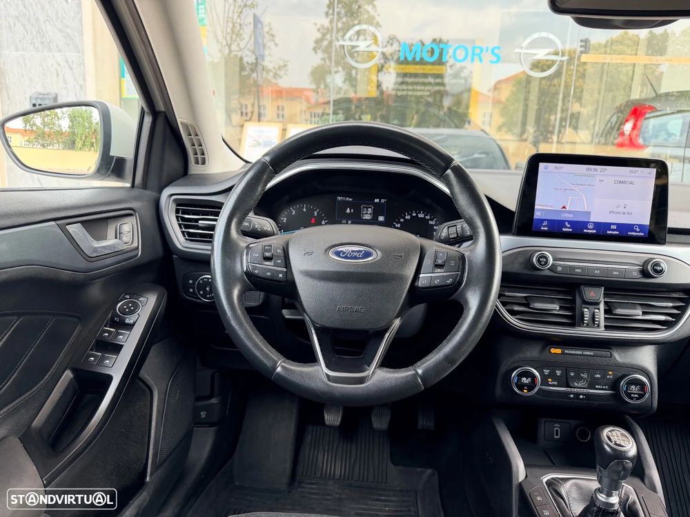 Ford Focus SW 1.0 EcoBoost Active X - 23