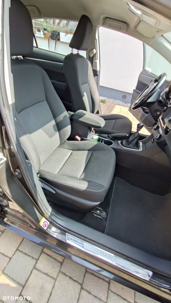 Toyota Corolla 1.6 Comfort - 9