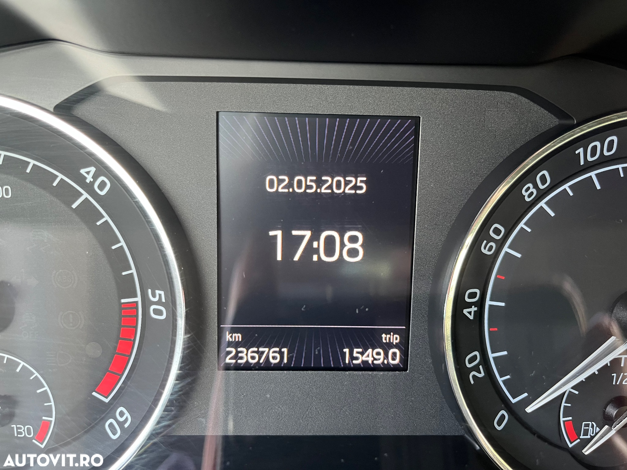 Skoda Superb 2.0 TDI DSG Ambition - 15