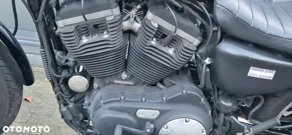 Harley-Davidson Sportster Roadster 883R - 18