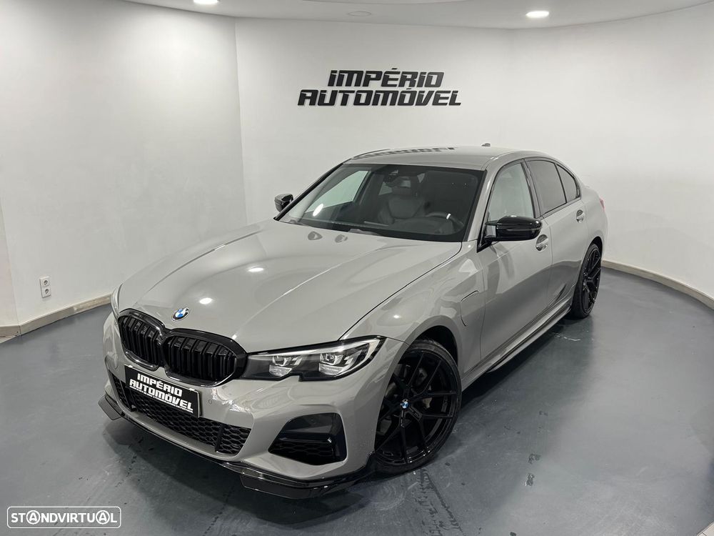 BMW 330 e Pack M Auto - 1