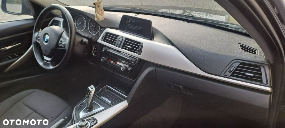 BMW Seria 3 318d Modern Line - 18