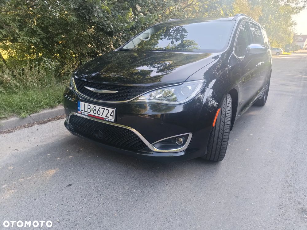 Chrysler Pacifica - 27