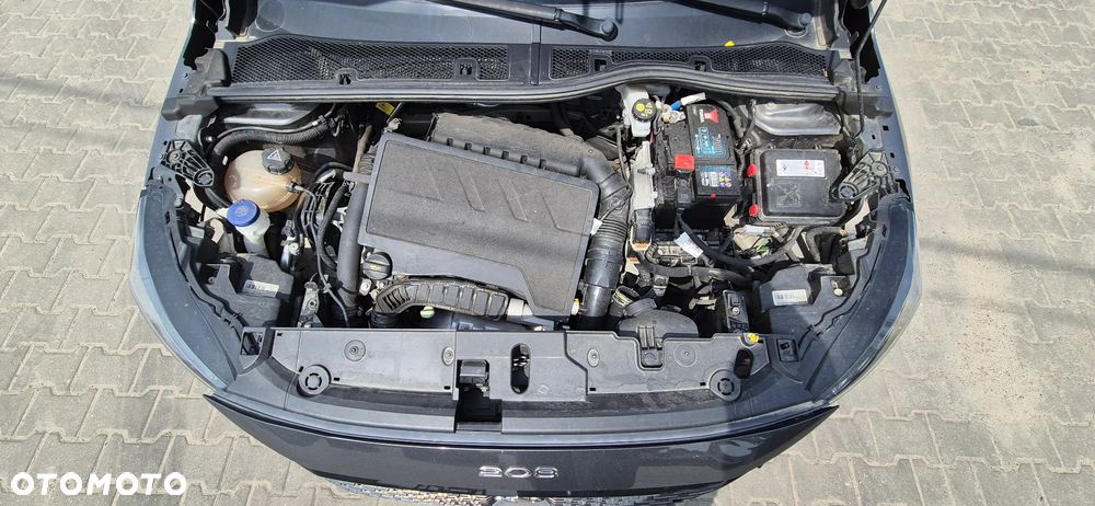 Peugeot 208 1.2 PureTech GT S&S EAT8 - 15