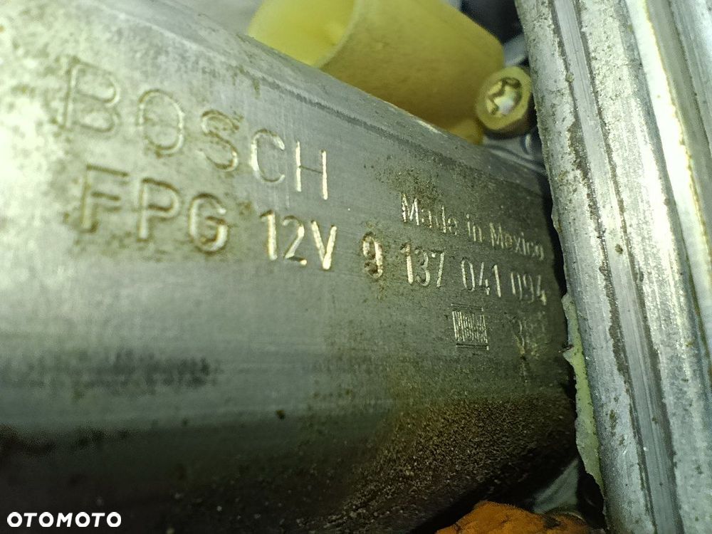 PODNOŚNIK SZYBY LEWY TYŁ MERCEDE ML W163 119017-100  9137041094  BOSCH - 4
