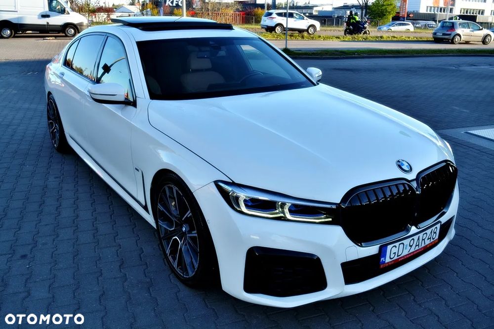 BMW Seria 7 750Li xDrive - 23