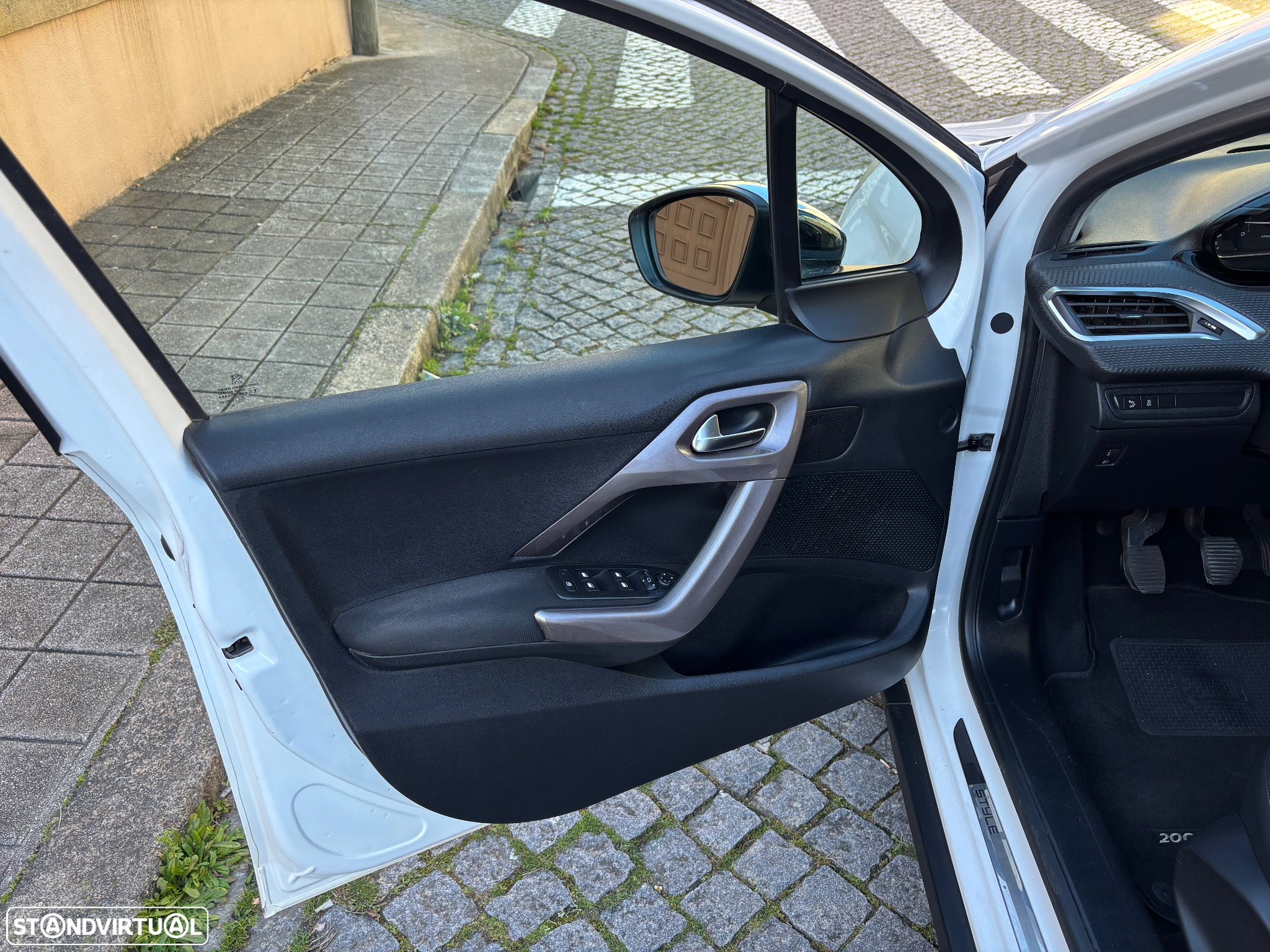 Peugeot 2008 1.2 PureTech Style - 5
