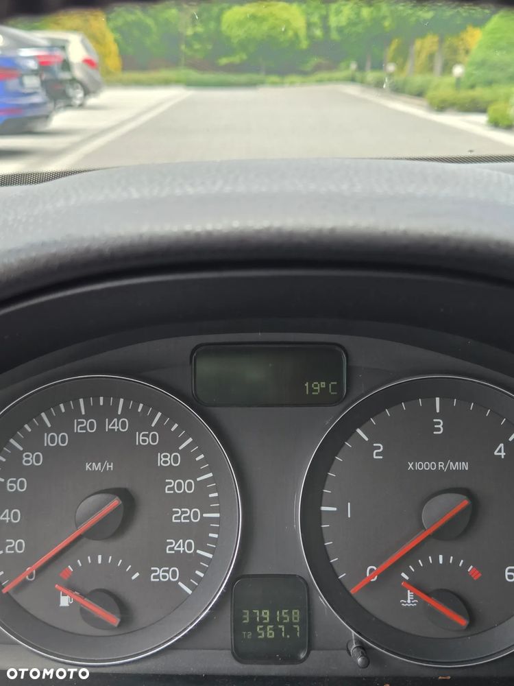 Volvo S40 2.0D Momentum - 10