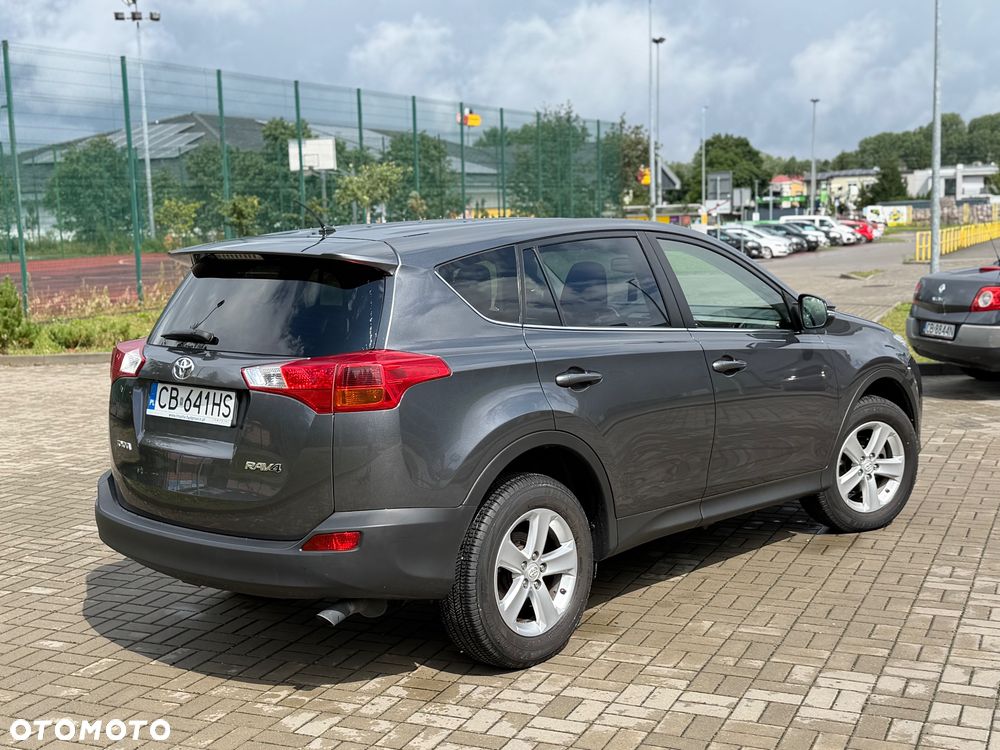 Toyota RAV4 - 6