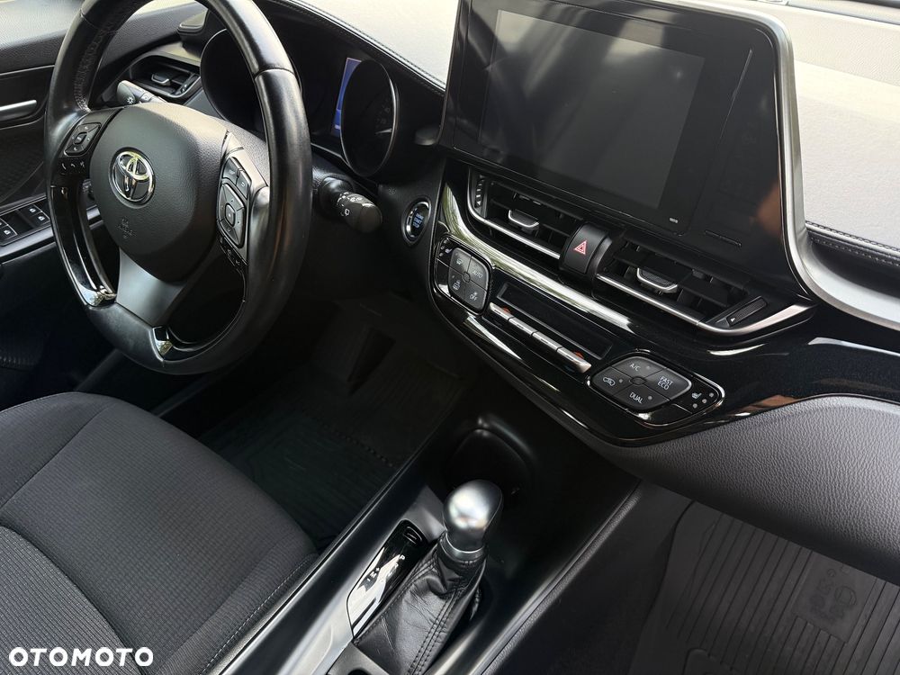 Toyota C-HR 1.2 T Premium CVT 4x4 - 32