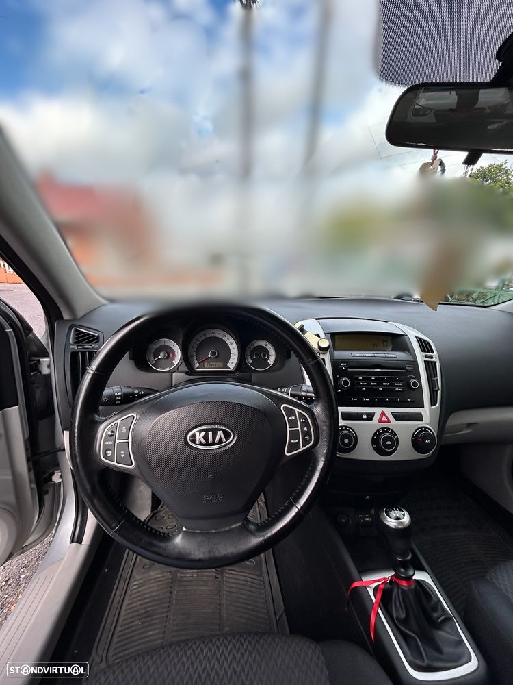 Kia Ceed 1.6 CRDi EX - 4