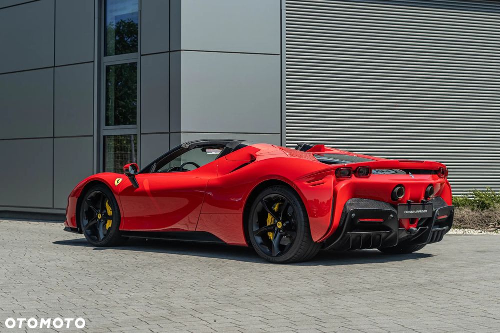 Ferrari SF90 Spider - 6