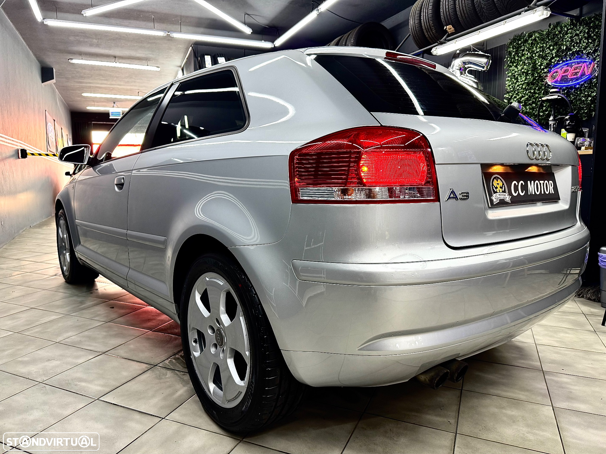 Audi A3 2.0 FSI Attraction - 4