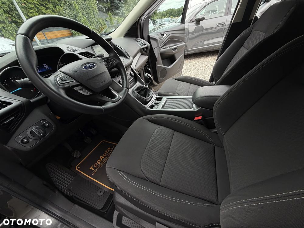Ford Kuga 1.5 TDCi 2x4 Titanium - 18