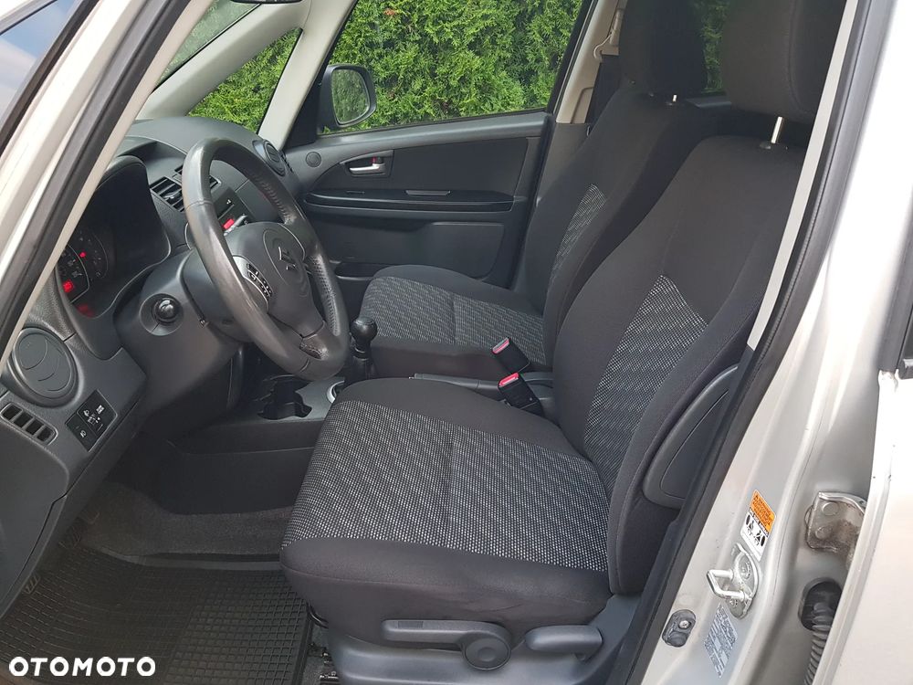 Suzuki SX4 - 11
