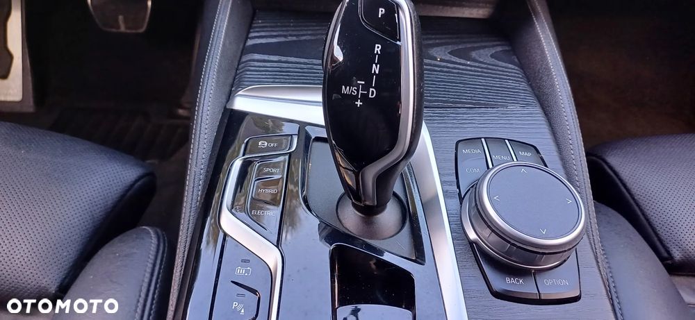 BMW Seria 5 530e xDrive - 9