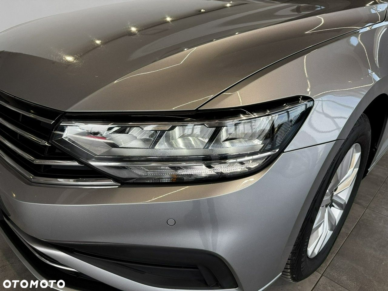 Volkswagen Passat - 5