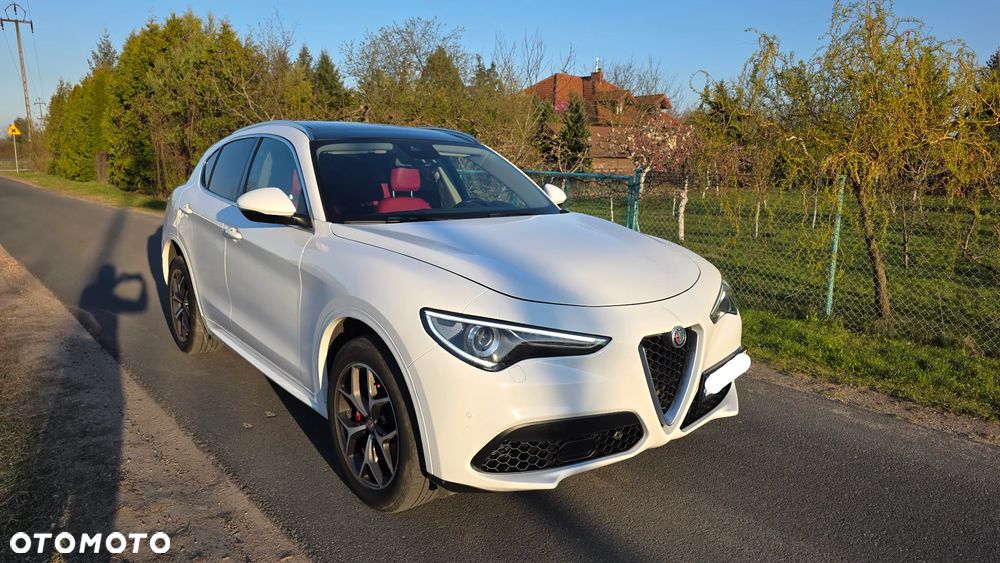 Alfa Romeo Stelvio 2.0 Turbo 16V AT8-Q4 Ti - 5