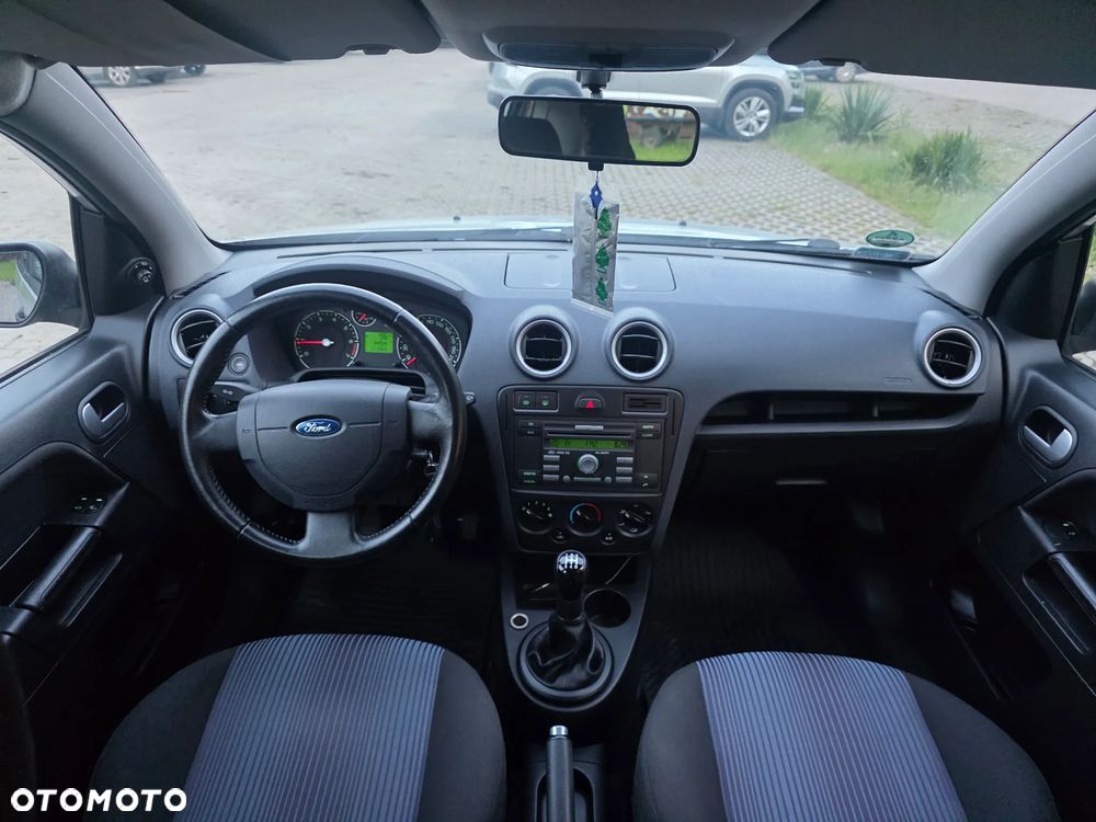 Ford Fusion 1.4 Ambiente - 21
