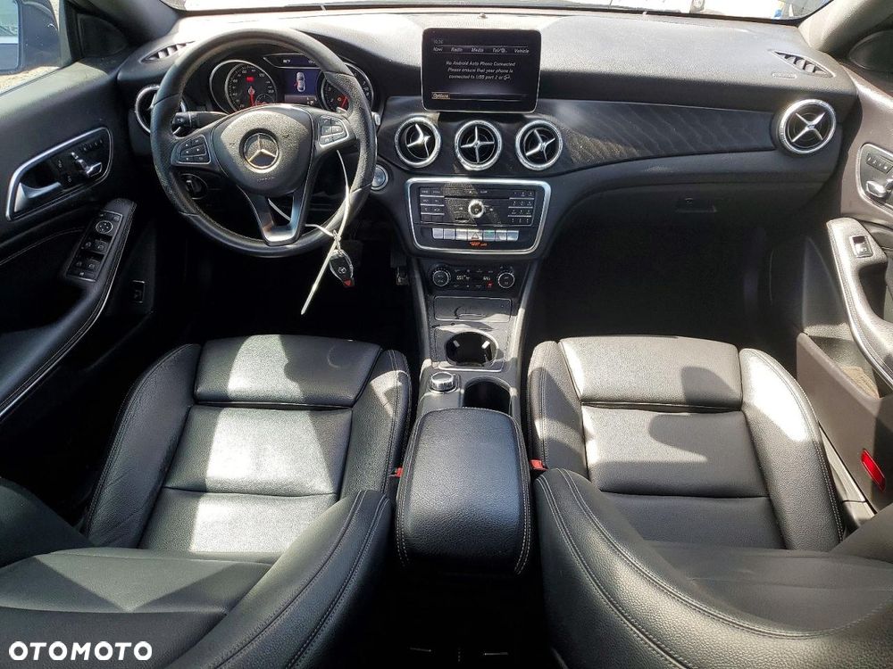 Mercedes-Benz CLA 250 4Matic 7G-DCT - 7