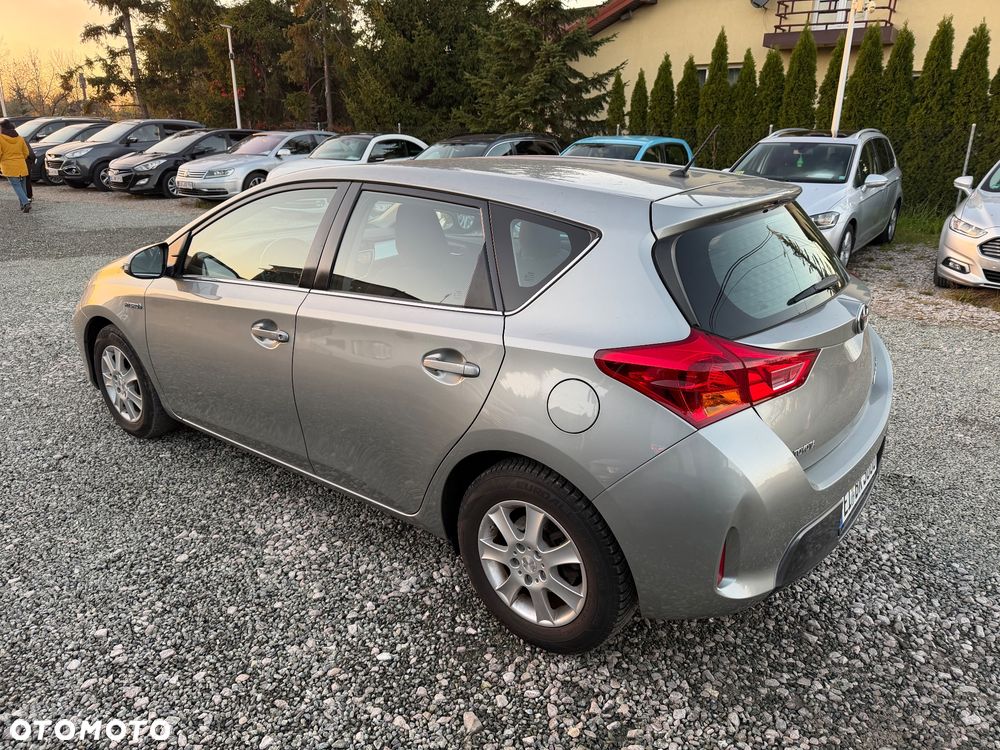 Toyota Auris 1.8 HSD Luna - 17