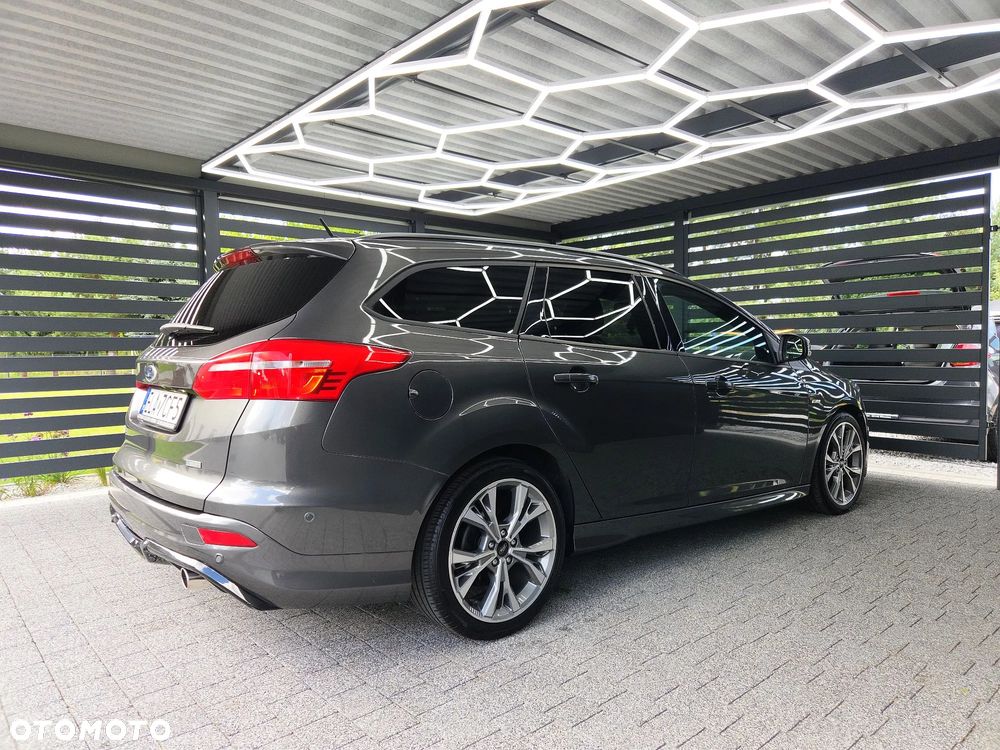 Ford Focus - 23